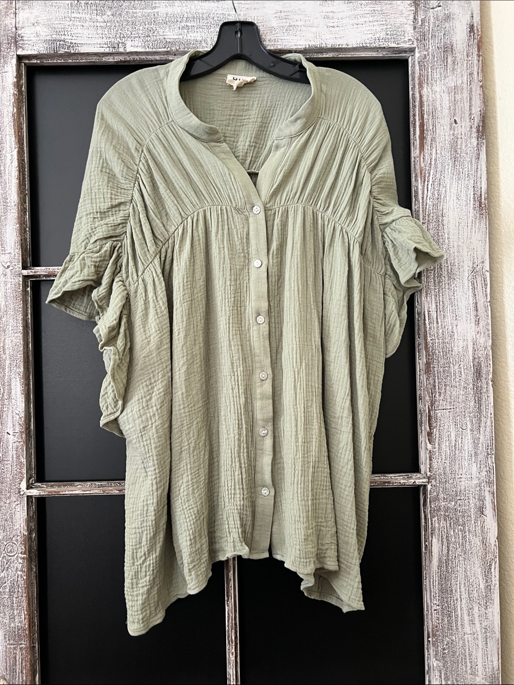 Bibi light sage green button-Front Women's Gauze Top.